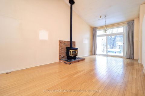 Photo 5 at 155 Three Valleys Drive, Donalda, Toronto