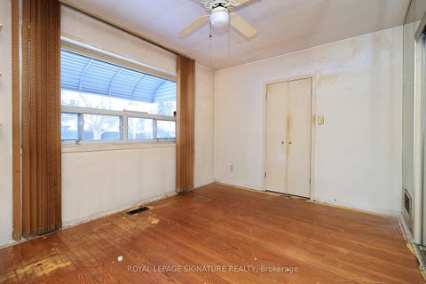 Photo 15 at 155 Three Valleys Drive, Donalda, Toronto