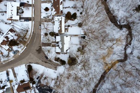 Photo 40 at 155 Three Valleys Drive, Donalda, Toronto