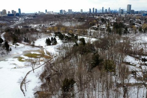 Photo 42 at 155 Three Valleys Drive, Donalda, Toronto