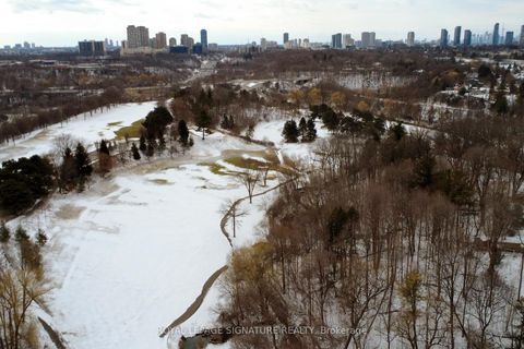 Photo 43 at 155 Three Valleys Drive, Donalda, Toronto