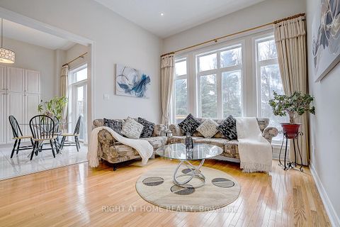 Photo 14 at 47 Toporowski Avenue, Rouge Woods, Richmond Hill