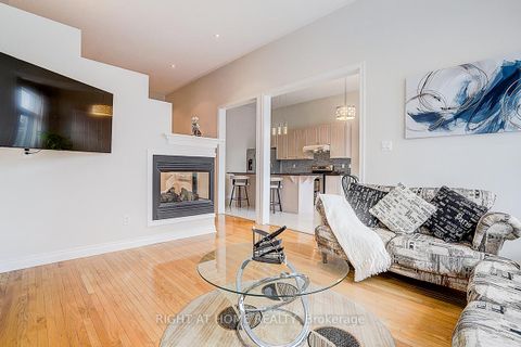 Photo 15 at 47 Toporowski Avenue, Rouge Woods, Richmond Hill