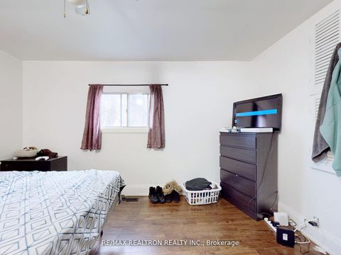 Photo 14 at 156 The Queensway Street S, Keswick North, Georgina