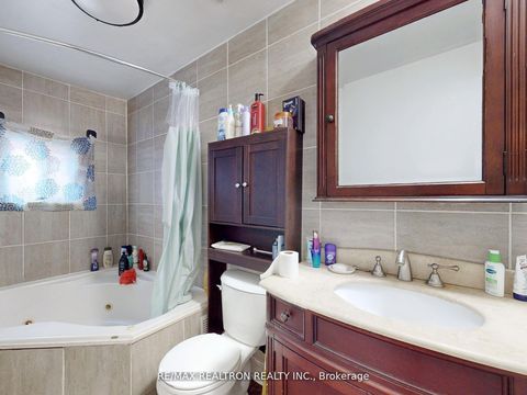 Photo 25 at 156 The Queensway Street S, Keswick North, Georgina