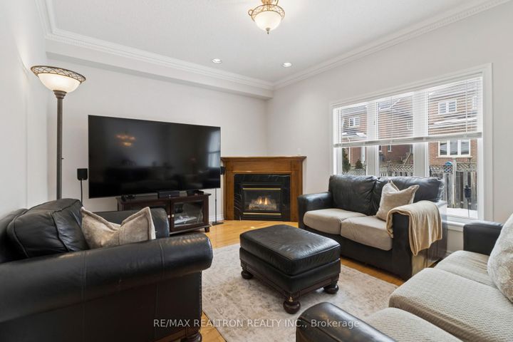 Photo 12 at 32 Brackenwood Avenue, Westbrook, Richmond Hill