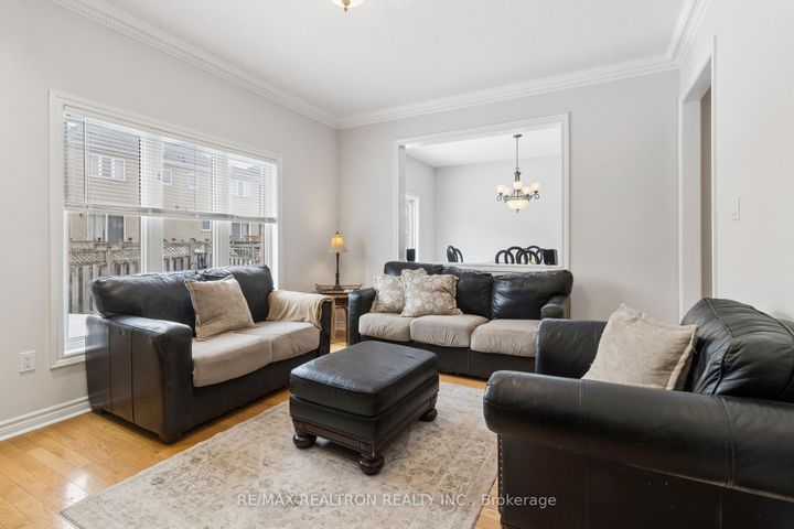 Photo 13 at 32 Brackenwood Avenue, Westbrook, Richmond Hill