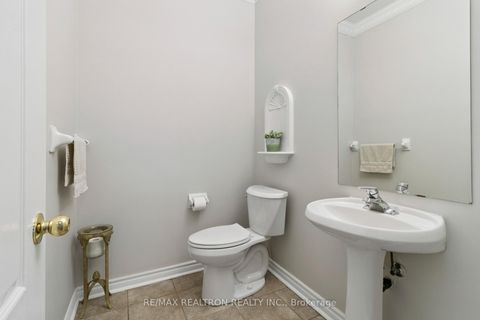 Photo 15 at 32 Brackenwood Avenue, Westbrook, Richmond Hill