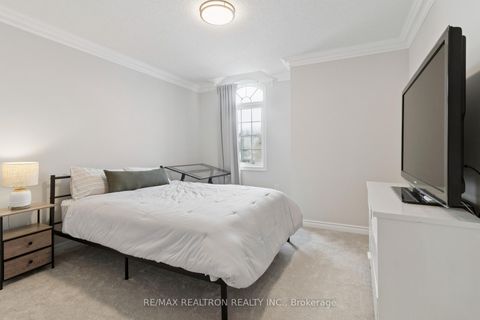 Photo 23 at 32 Brackenwood Avenue, Westbrook, Richmond Hill