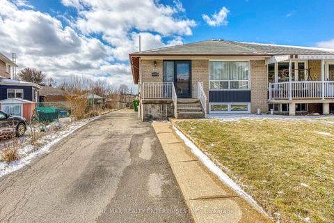 Photo 1 at 250 Verobeach Boulevard, Humbermede, Toronto