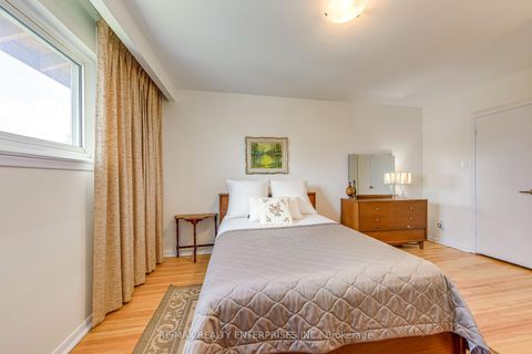 Photo 17 at 250 Verobeach Boulevard, Humbermede, Toronto