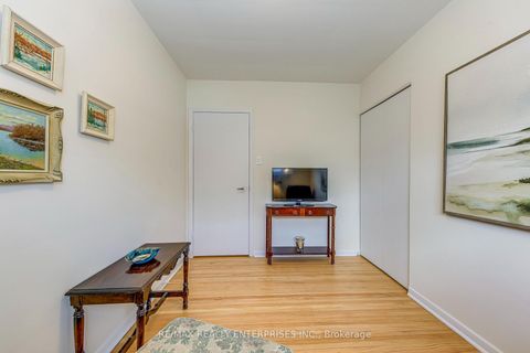 Photo 20 at 250 Verobeach Boulevard, Humbermede, Toronto