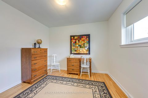 Photo 22 at 250 Verobeach Boulevard, Humbermede, Toronto