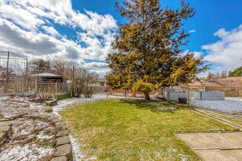 Photo 32 at 250 Verobeach Boulevard, Humbermede, Toronto