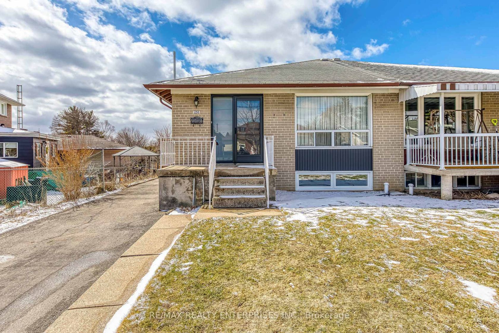 250 Verobeach Boulevard, Humbermede, Toronto 