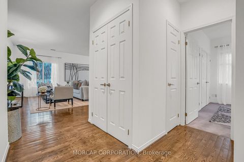 Photo 4 at 109 - 600 Eglinton Avenue E, Mount Pleasant East, Toronto