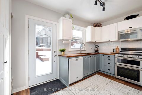 Photo 10 at 69 Maybourne Avenue, Birchmount, Toronto