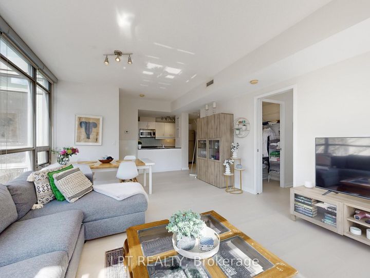 Photo 10 at 403 - 281 Mutual Street, Yonge Corridor, Toronto