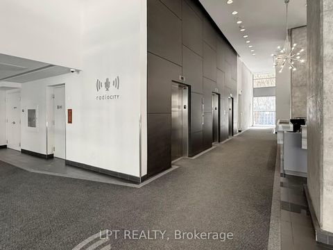 Photo 3 at 403 - 281 Mutual Street, Yonge Corridor, Toronto