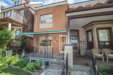 Photo 2 at 99 Euclid Avenue, Bellwoods, Toronto