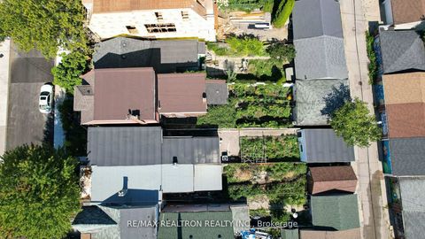 Photo 5 at 99 Euclid Avenue, Bellwoods, Toronto