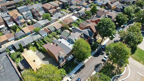 Photo 6 at 99 Euclid Avenue, Bellwoods, Toronto