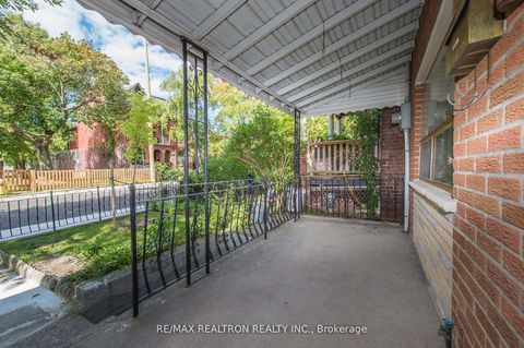 Photo 7 at 99 Euclid Avenue, Bellwoods, Toronto