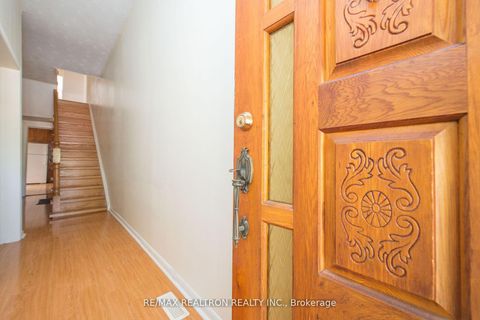 Photo 9 at 99 Euclid Avenue, Bellwoods, Toronto