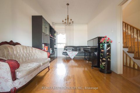 Photo 15 at 99 Euclid Avenue, Bellwoods, Toronto