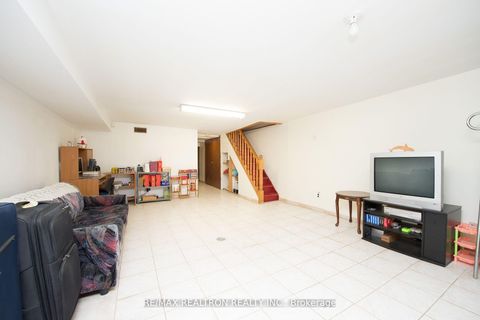 Photo 29 at 99 Euclid Avenue, Bellwoods, Toronto