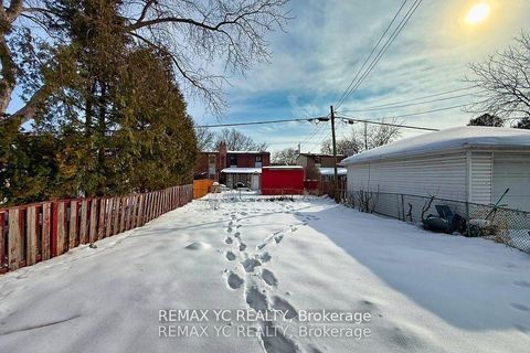 Photo 32 at 87 Woodfern Drive, Ionview, Toronto