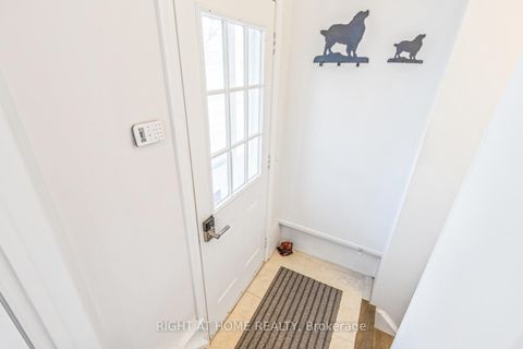 Photo 14 at 735 Srigley Street, College Manor, Newmarket