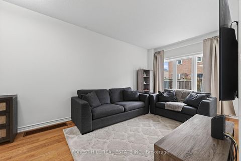 Photo 4 at 9 - 71 Puccini Drive, Oak Ridges, Richmond Hill