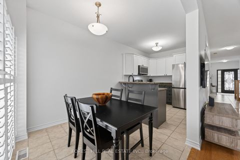 Photo 10 at 9 - 71 Puccini Drive, Oak Ridges, Richmond Hill