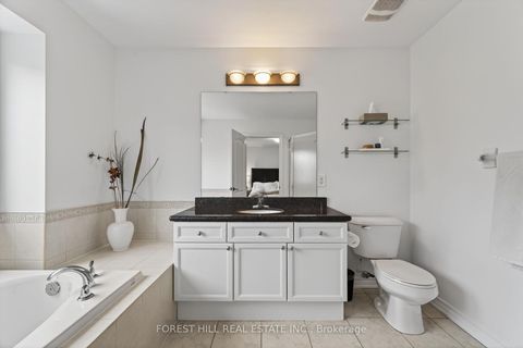 Photo 17 at 9 - 71 Puccini Drive, Oak Ridges, Richmond Hill