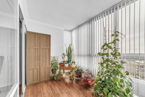 Photo 12 at 1604 - 2470 Eglinton Avenue W, Greenbrook, Toronto