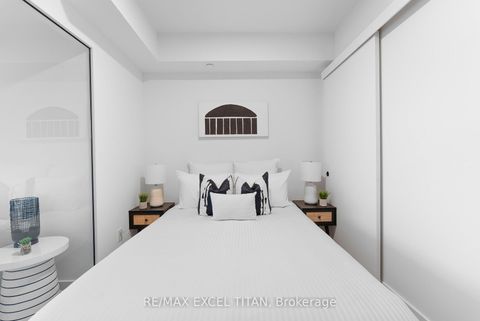 Photo 13 at 612 - 5 Lakeview Avenue, Bellwoods, Toronto