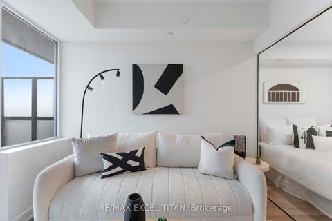 Photo 17 at 612 - 5 Lakeview Avenue, Bellwoods, Toronto