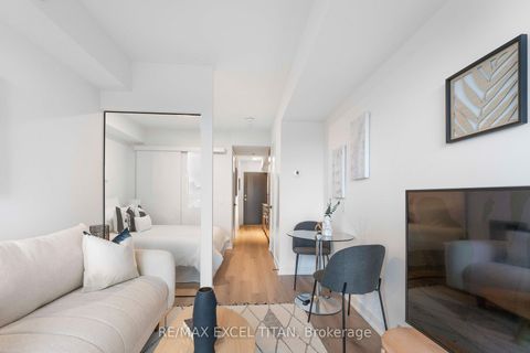 Photo 18 at 612 - 5 Lakeview Avenue, Bellwoods, Toronto