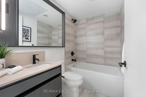 Photo 20 at 612 - 5 Lakeview Avenue, Bellwoods, Toronto