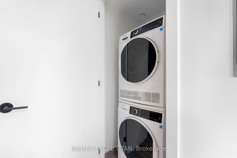 Photo 21 at 612 - 5 Lakeview Avenue, Bellwoods, Toronto