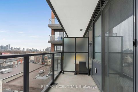 Photo 26 at 612 - 5 Lakeview Avenue, Bellwoods, Toronto