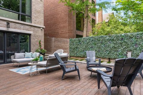 Photo 3 at 11 Ridgewood Road, Forest Hill South, Toronto