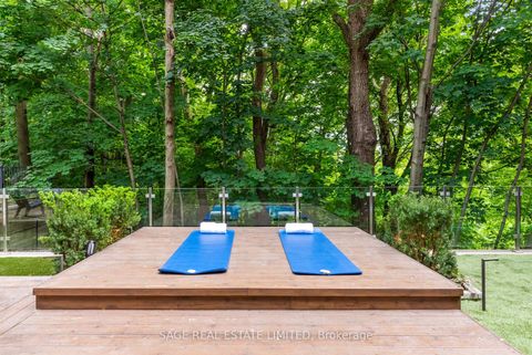 Photo 4 at 11 Ridgewood Road, Forest Hill South, Toronto