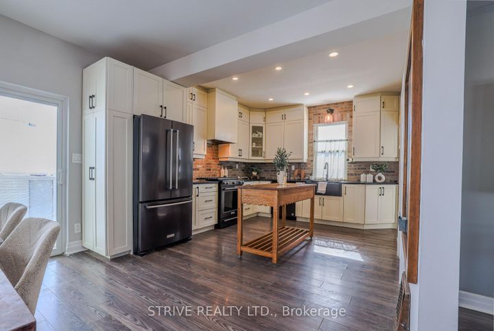 Photo 8 at 75 Oshawa Boulevard S, Central, Oshawa