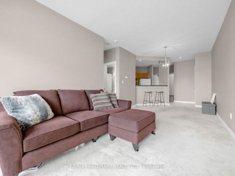 Photo 10 at 724 - 1 Leaside Park Drive, Thorncliffe Park, Toronto