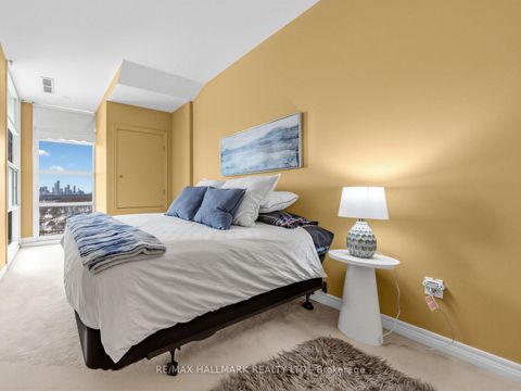 Photo 13 at 724 - 1 Leaside Park Drive, Thorncliffe Park, Toronto