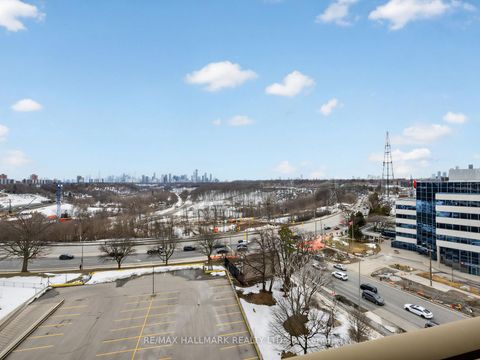 Photo 19 at 724 - 1 Leaside Park Drive, Thorncliffe Park, Toronto