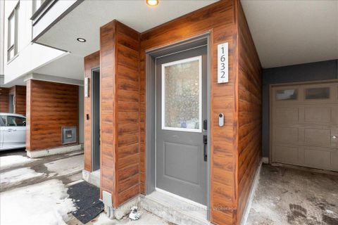 Photo 2 at 1632 Pleasure Valley Path N, Samac, Oshawa