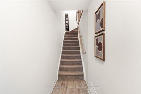 Photo 4 at 1632 Pleasure Valley Path N, Samac, Oshawa